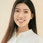Girl who smiles